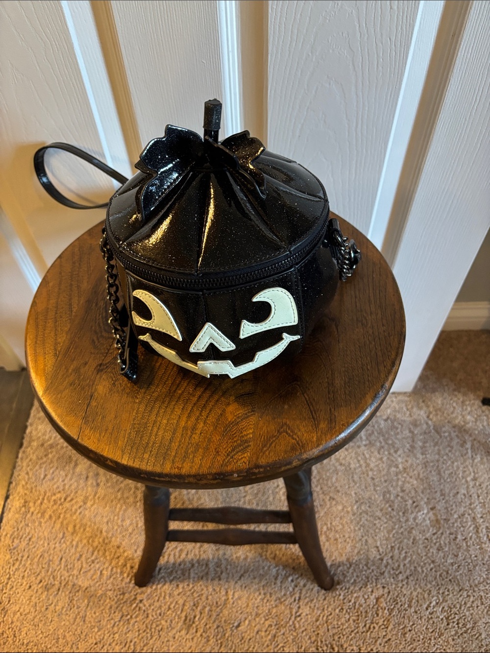 Black Pumpkin Crossbody Bag with Glow Face